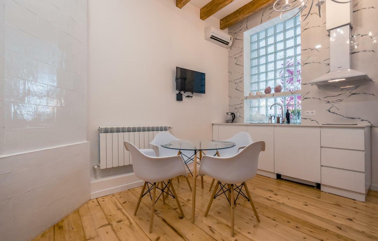 Irina'S Cozy Apartment #21 Tbiliszi Kültér fotó