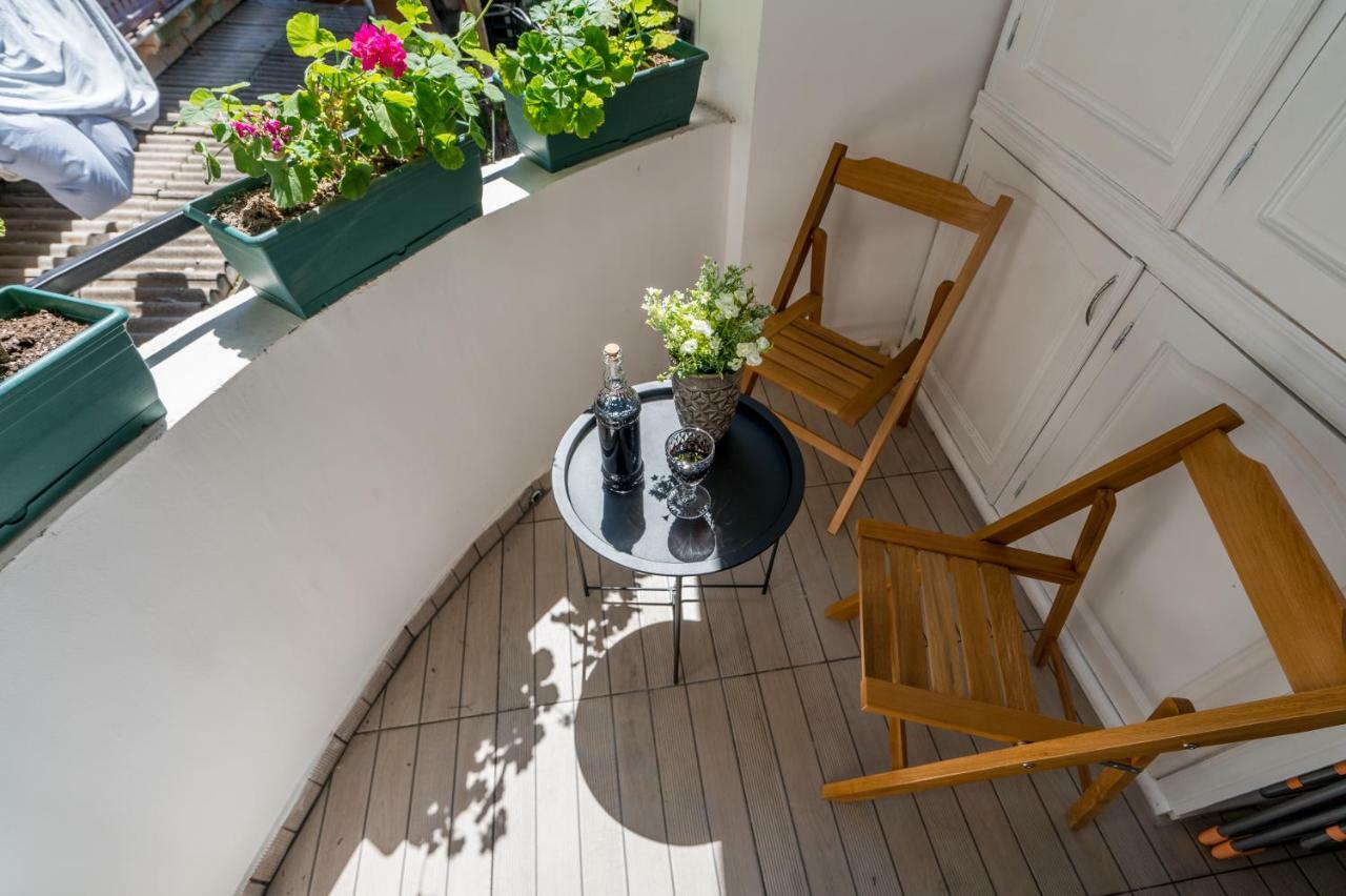 Irina'S Cozy Apartment #21 Tbiliszi Kültér fotó