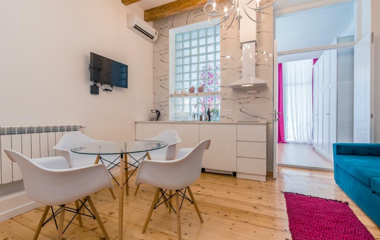 Irina'S Cozy Apartment #21 Tbiliszi Kültér fotó